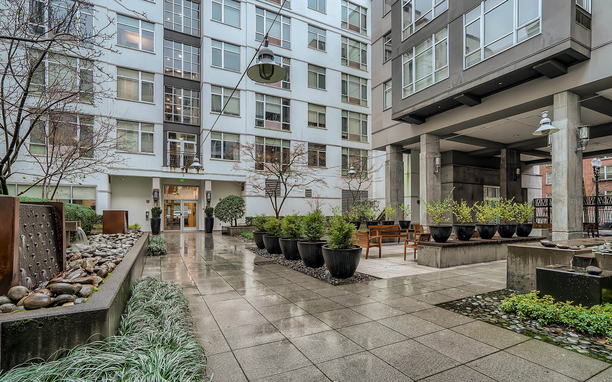 Paragon Corporate Housing - 10th at Hoyt Apartments - Downtown Portland Oregon