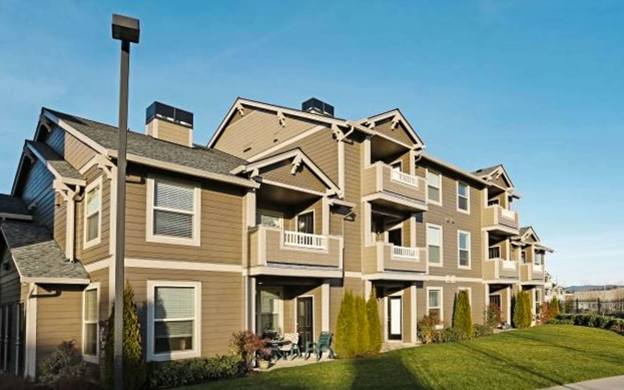 Paragon Corporate Housing - The Reserve at Columbia Tech Center Apartments - Vancouver Washington