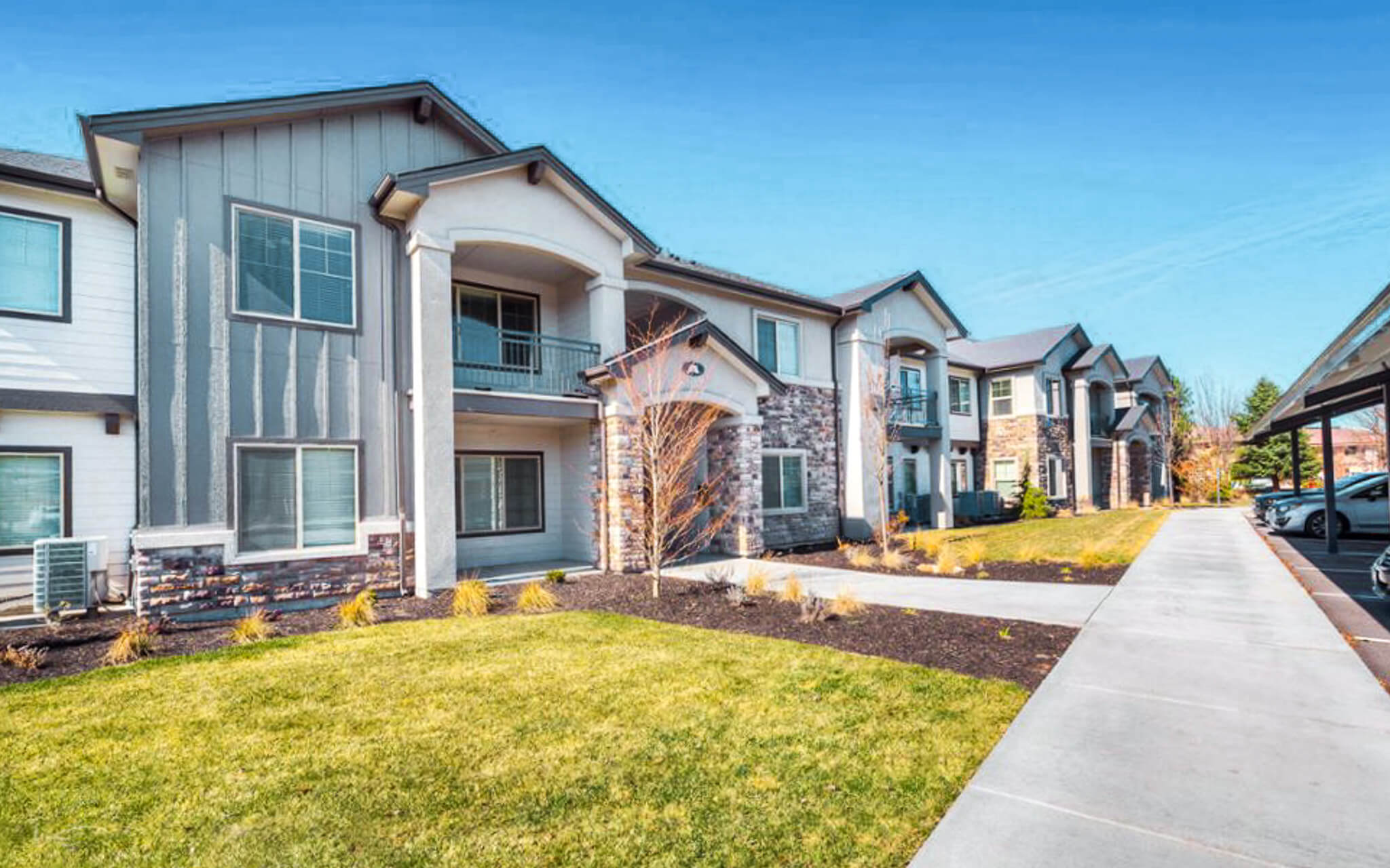 Paragon Corporate Housing - Eagle River Apartments - Eagle Idaho