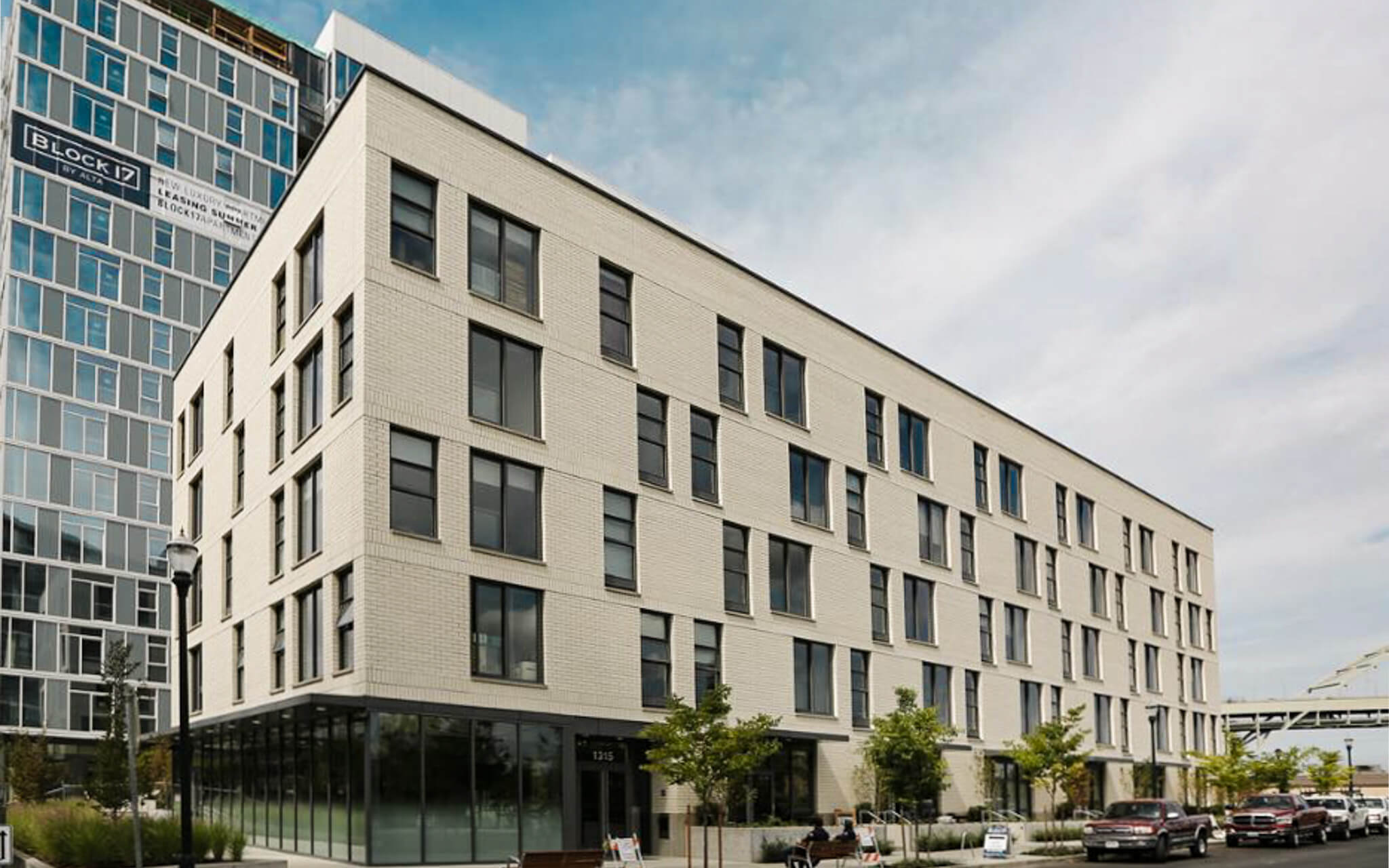 Paragon Corporate Housing - Block 17 Apartments - Portland Oregon