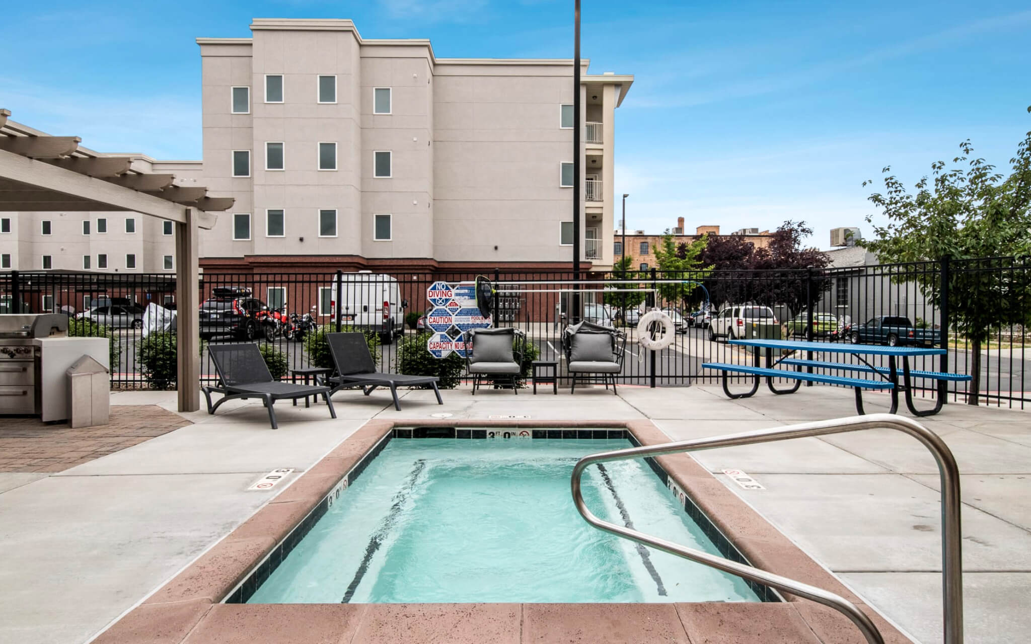 Paragon Corporate Housing - The View on 20th Apartments - Ogden Utah
