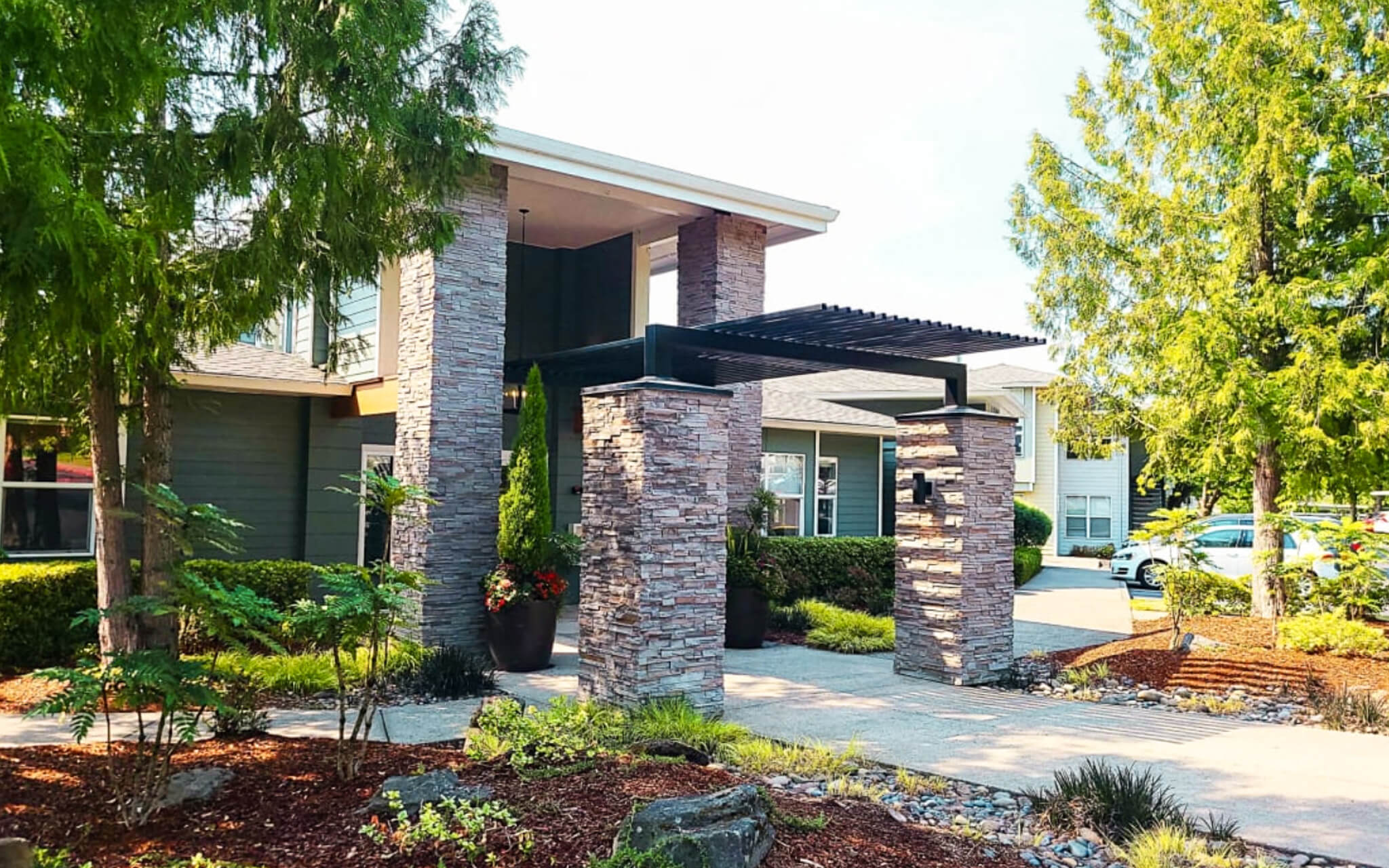 Paragon Corporate Housing - Krusewa Commons Apartments - Lake Oswego Oregon